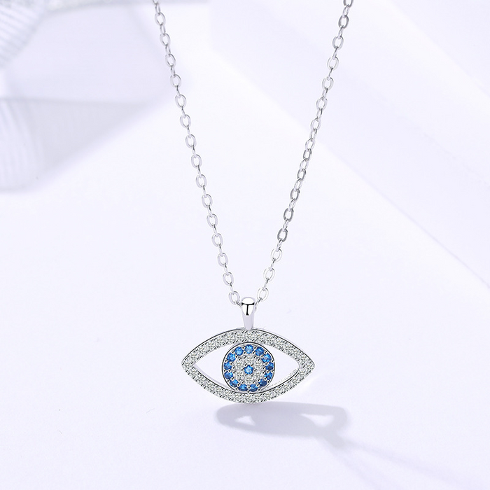 Eye Necklace by Qivii