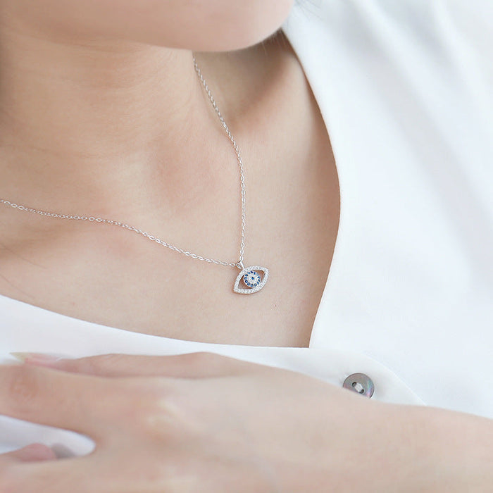 Eye Necklace by Qivii