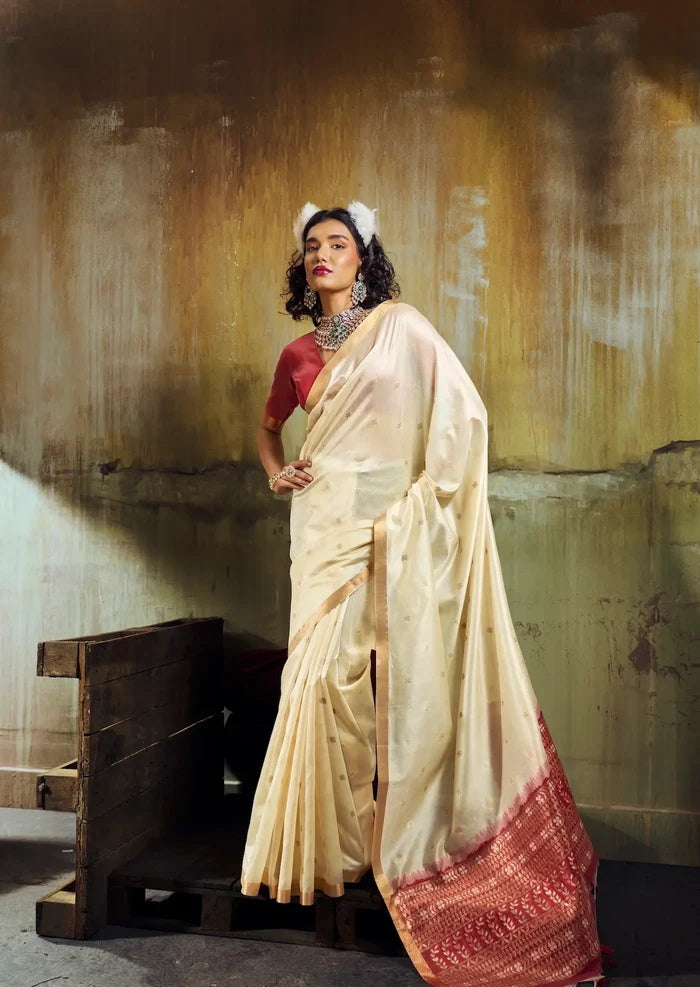 Ivory White Silk Zari Weaving Saree