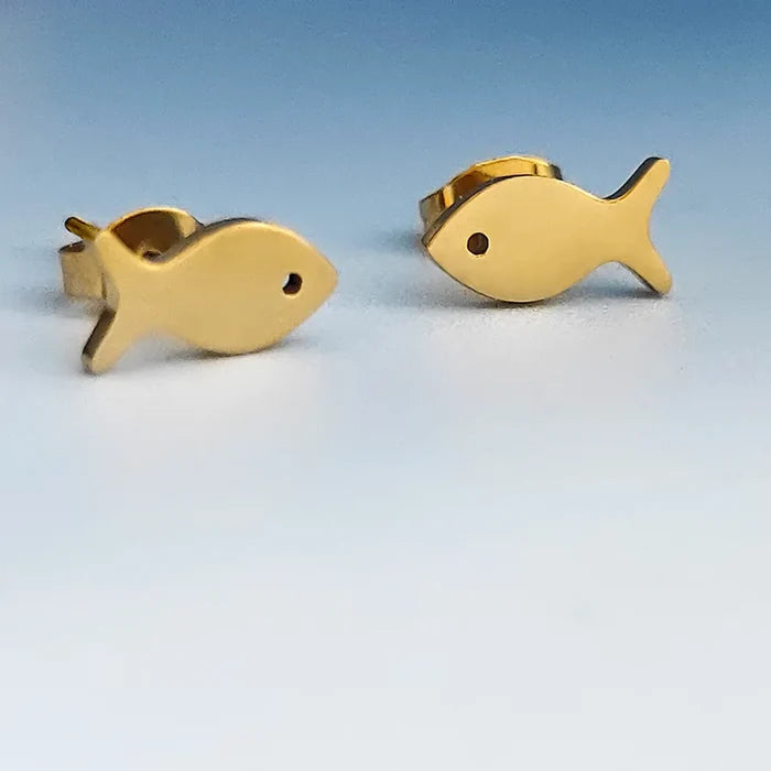 Gold-Small fish stud earrings