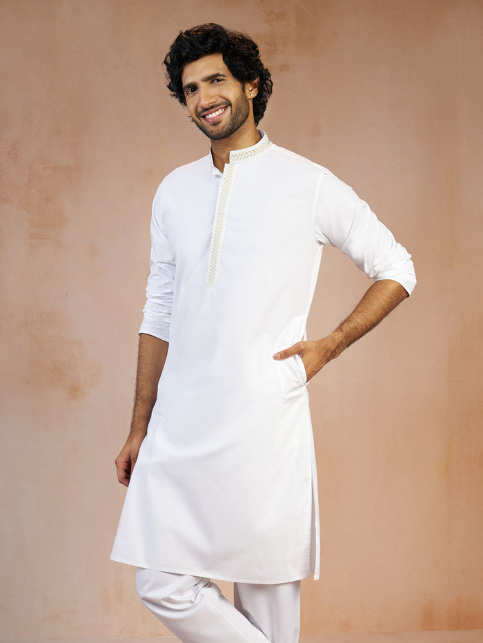 Men's White Thread Embroidered Cotton Long Kurta