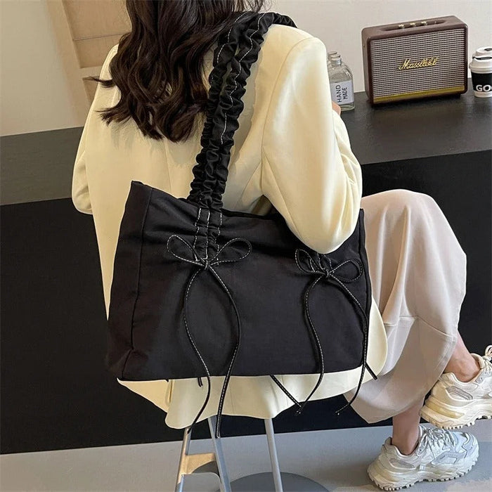 Noeda | Tote Bag  - By Qivii
