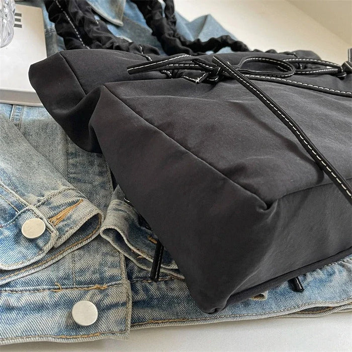 Noeda | Tote Bag  - By Qivii